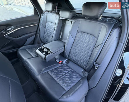 Чорний Ауді E-Tron, об'ємом двигуна 0 л та пробігом 95 тис. км за 36599 $, фото 65 на Automoto.ua