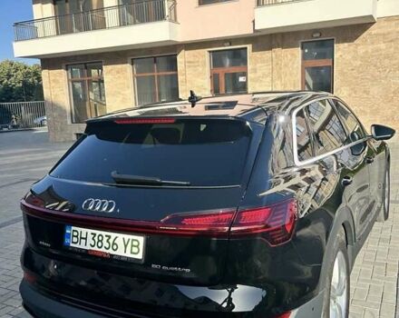 Черный Ауди E-Tron, объемом двигателя 0 л и пробегом 30 тыс. км за 41000 $, фото 2 на Automoto.ua