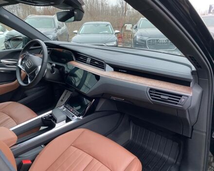 Чорний Ауді E-Tron, об'ємом двигуна 0 л та пробігом 38 тис. км за 33900 $, фото 8 на Automoto.ua