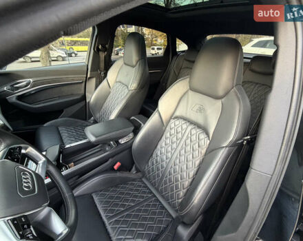 Черный Ауди E-Tron, объемом двигателя 0 л и пробегом 71 тыс. км за 38470 $, фото 40 на Automoto.ua