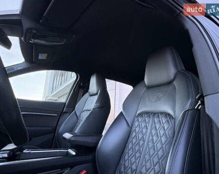 Чорний Ауді E-Tron, об'ємом двигуна 0 л та пробігом 95 тис. км за 36599 $, фото 71 на Automoto.ua