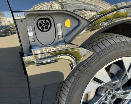 Черный Ауди E-Tron, объемом двигателя 0 л и пробегом 33 тыс. км за 53450 $, фото 32 на Automoto.ua