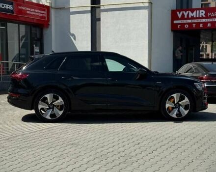 Чорний Ауді E-Tron, об'ємом двигуна 0 л та пробігом 50 тис. км за 36600 $, фото 6 на Automoto.ua