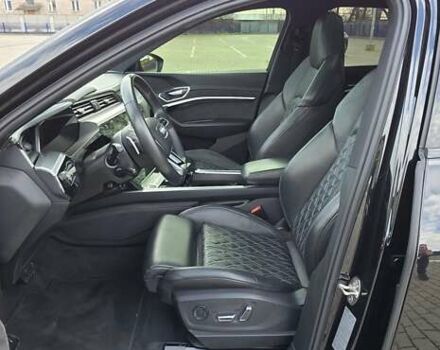 Черный Ауди E-Tron, объемом двигателя 0 л и пробегом 54 тыс. км за 43500 $, фото 68 на Automoto.ua