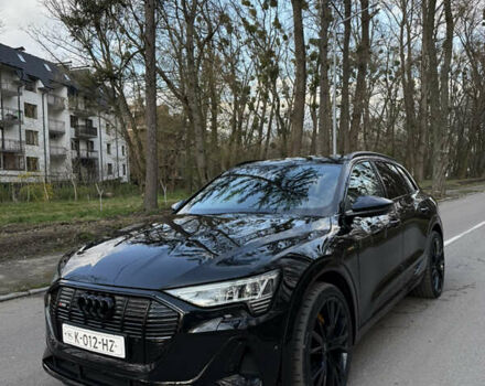 Чорний Ауді E-Tron, об'ємом двигуна 0 л та пробігом 178 тис. км за 31000 $, фото 3 на Automoto.ua
