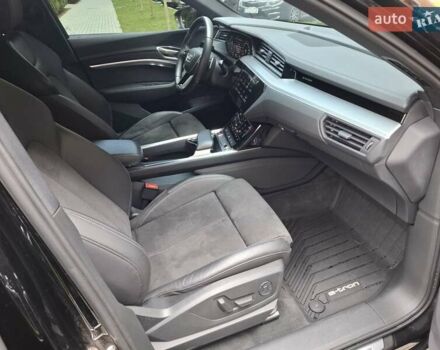 Чорний Ауді E-Tron, об'ємом двигуна 0 л та пробігом 31 тис. км за 39990 $, фото 19 на Automoto.ua