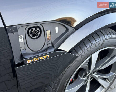 Чорний Ауді E-Tron, об'ємом двигуна 0 л та пробігом 95 тис. км за 36599 $, фото 78 на Automoto.ua