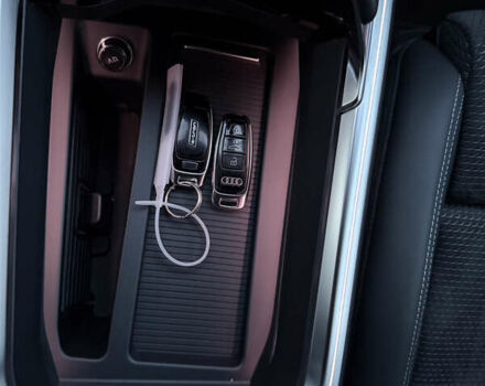 Чорний Ауді E-Tron, об'ємом двигуна 0 л та пробігом 58 тис. км за 41900 $, фото 40 на Automoto.ua