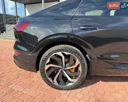 Черный Ауди E-Tron, объемом двигателя 0 л и пробегом 127 тыс. км за 37900 $, фото 17 на Automoto.ua