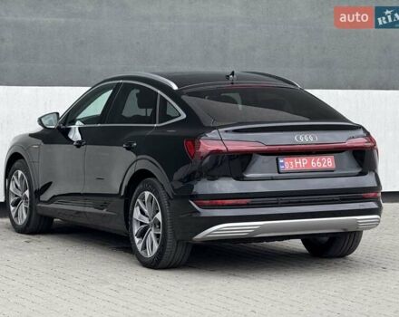 Чорний Ауді E-Tron, об'ємом двигуна 0 л та пробігом 148 тис. км за 31500 $, фото 18 на Automoto.ua