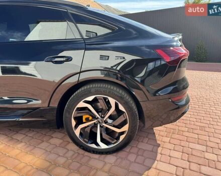 Черный Ауди E-Tron, объемом двигателя 0 л и пробегом 127 тыс. км за 37900 $, фото 12 на Automoto.ua