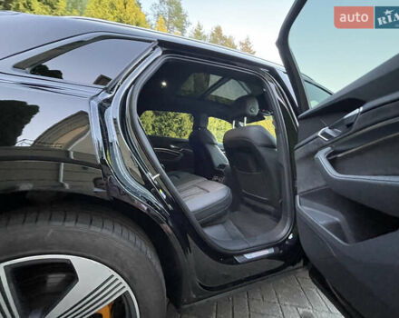 Чорний Ауді E-Tron, об'ємом двигуна 0 л та пробігом 58 тис. км за 36900 $, фото 49 на Automoto.ua