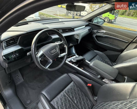 Черный Ауди E-Tron, объемом двигателя 0 л и пробегом 71 тыс. км за 38470 $, фото 42 на Automoto.ua