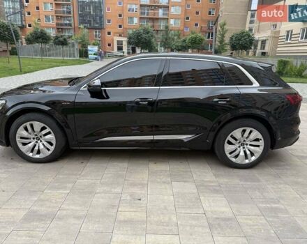 Чорний Ауді E-Tron, об'ємом двигуна 0 л та пробігом 31 тис. км за 39990 $, фото 6 на Automoto.ua