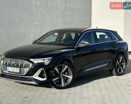 Чорний Ауді E-Tron, об'ємом двигуна 0 л та пробігом 95 тис. км за 36599 $, фото 5 на Automoto.ua