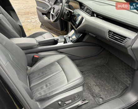 Чорний Ауді E-Tron, об'ємом двигуна 0 л та пробігом 126 тис. км за 27000 $, фото 13 на Automoto.ua