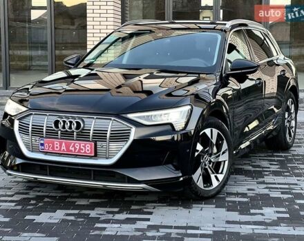 Чорний Ауді E-Tron, об'ємом двигуна 0 л та пробігом 130 тис. км за 27900 $, фото 3 на Automoto.ua