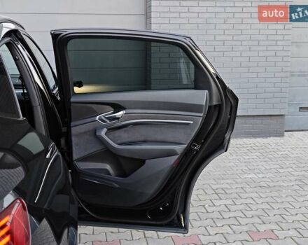 Чорний Ауді E-Tron, об'ємом двигуна 0 л та пробігом 34 тис. км за 49499 $, фото 49 на Automoto.ua