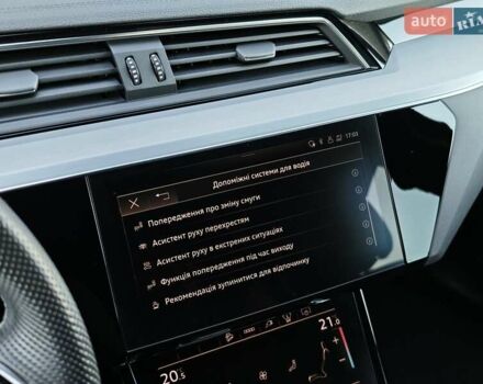 Чорний Ауді E-Tron, об'ємом двигуна 0 л та пробігом 34 тис. км за 49499 $, фото 65 на Automoto.ua