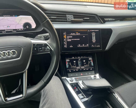 Черный Ауди E-Tron, объемом двигателя 0 л и пробегом 79 тыс. км за 26000 $, фото 3 на Automoto.ua