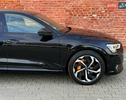 Чорний Ауді E-Tron, об'ємом двигуна 0 л та пробігом 58 тис. км за 41900 $, фото 21 на Automoto.ua