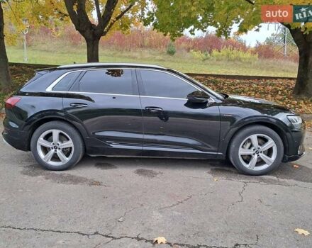 Черный Ауди E-Tron, объемом двигателя 0 л и пробегом 200 тыс. км за 27500 $, фото 1 на Automoto.ua