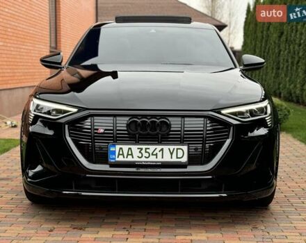 Чорний Ауді E-Tron, об'ємом двигуна 0 л та пробігом 58 тис. км за 42999 $, фото 5 на Automoto.ua