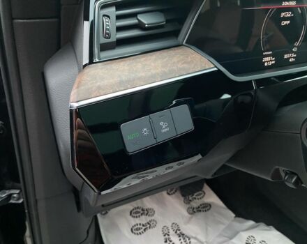 Чорний Ауді E-Tron, об'ємом двигуна 0 л та пробігом 38 тис. км за 33900 $, фото 12 на Automoto.ua