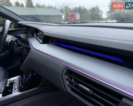 Чорний Ауді E-Tron, об'ємом двигуна 0 л та пробігом 54 тис. км за 37990 $, фото 44 на Automoto.ua