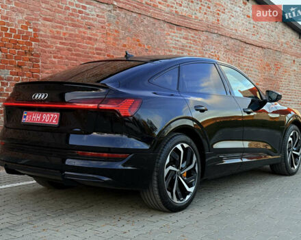 Чорний Ауді E-Tron, об'ємом двигуна 0 л та пробігом 58 тис. км за 41900 $, фото 24 на Automoto.ua