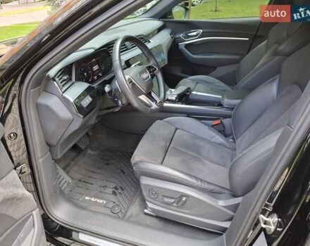 Чорний Ауді E-Tron, об'ємом двигуна 0 л та пробігом 31 тис. км за 39990 $, фото 16 на Automoto.ua