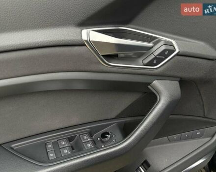 Чорний Ауді E-Tron, об'ємом двигуна 0 л та пробігом 99 тис. км за 29000 $, фото 35 на Automoto.ua