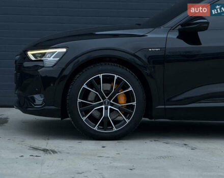 Чорний Ауді E-Tron, об'ємом двигуна 0 л та пробігом 84 тис. км за 36000 $, фото 19 на Automoto.ua