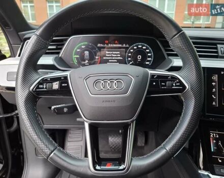 Чорний Ауді E-Tron, об'ємом двигуна 0 л та пробігом 31 тис. км за 39990 $, фото 20 на Automoto.ua