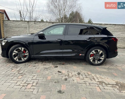 Черный Ауди E-Tron, объемом двигателя 0 л и пробегом 142 тыс. км за 29950 $, фото 3 на Automoto.ua