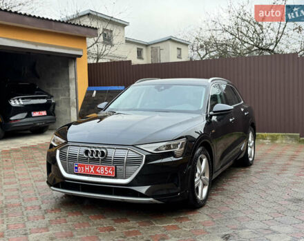 Чорний Ауді E-Tron, об'ємом двигуна 0 л та пробігом 190 тис. км за 24199 $, фото 1 на Automoto.ua