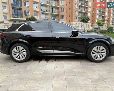Чорний Ауді E-Tron, об'ємом двигуна 0 л та пробігом 31 тис. км за 39990 $, фото 11 на Automoto.ua