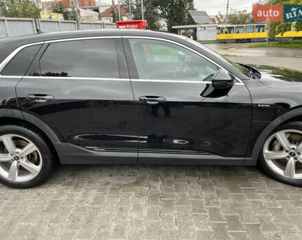 Черный Ауди E-Tron, объемом двигателя 0 л и пробегом 96 тыс. км за 34500 $, фото 5 на Automoto.ua