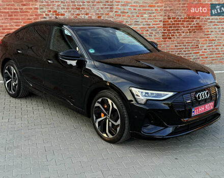 Чорний Ауді E-Tron, об'ємом двигуна 0 л та пробігом 58 тис. км за 41900 $, фото 7 на Automoto.ua