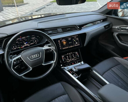 Чорний Ауді E-Tron, об'ємом двигуна 0 л та пробігом 187 тис. км за 23300 $, фото 32 на Automoto.ua