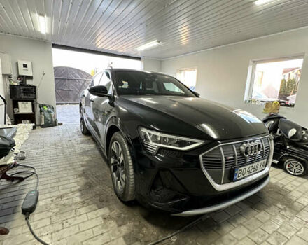 Черный Ауди E-Tron, объемом двигателя 0 л и пробегом 120 тыс. км за 32555 $, фото 49 на Automoto.ua