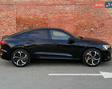 Чорний Ауді E-Tron, об'ємом двигуна 0 л та пробігом 58 тис. км за 41900 $, фото 20 на Automoto.ua