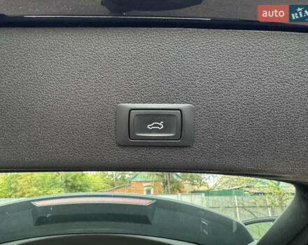 Чорний Ауді E-Tron, об'ємом двигуна 0 л та пробігом 190 тис. км за 23900 $, фото 46 на Automoto.ua