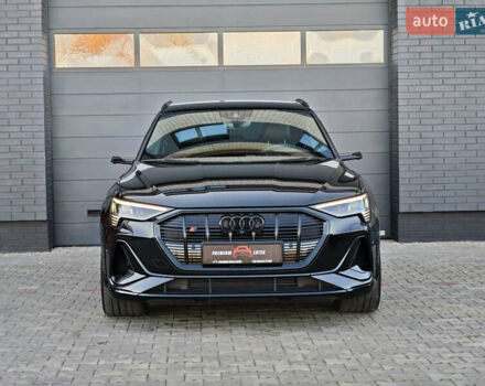 Чорний Ауді E-Tron, об'ємом двигуна 0 л та пробігом 34 тис. км за 49499 $, фото 8 на Automoto.ua