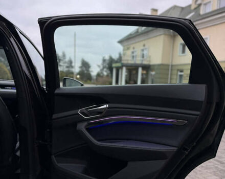 Чорний Ауді E-Tron, об'ємом двигуна 0 л та пробігом 54 тис. км за 37990 $, фото 37 на Automoto.ua