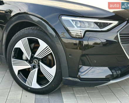 Черный Ауди E-Tron, объемом двигателя 0 л и пробегом 40 тыс. км за 26900 $, фото 5 на Automoto.ua