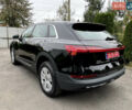 Чорний Ауді E-Tron, об'ємом двигуна 0 л та пробігом 190 тис. км за 23900 $, фото 6 на Automoto.ua