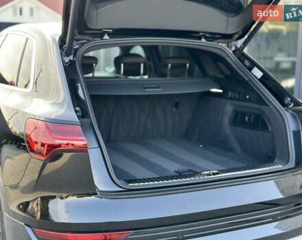 Черный Ауди E-Tron, объемом двигателя 0 л и пробегом 40 тыс. км за 26900 $, фото 37 на Automoto.ua