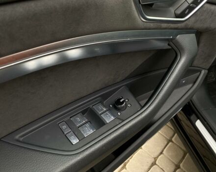 Чорний Ауді E-Tron, об'ємом двигуна 0 л та пробігом 81 тис. км за 36500 $, фото 11 на Automoto.ua