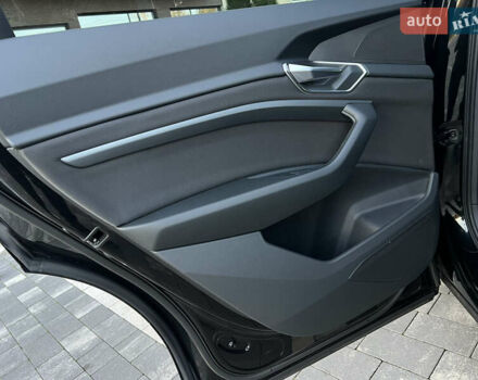 Чорний Ауді E-Tron, об'ємом двигуна 0 л та пробігом 187 тис. км за 23300 $, фото 62 на Automoto.ua